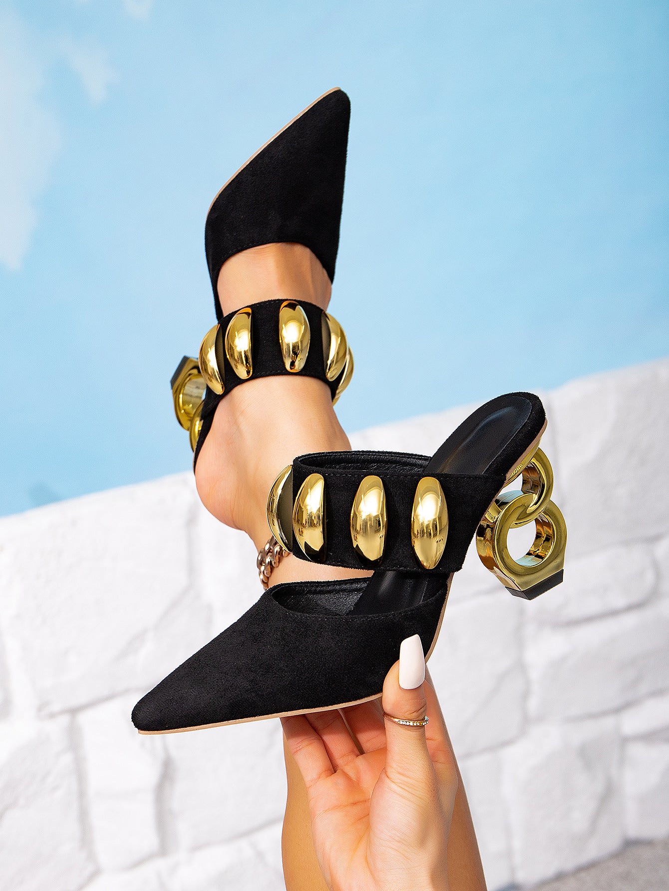 High-heeled Shaped