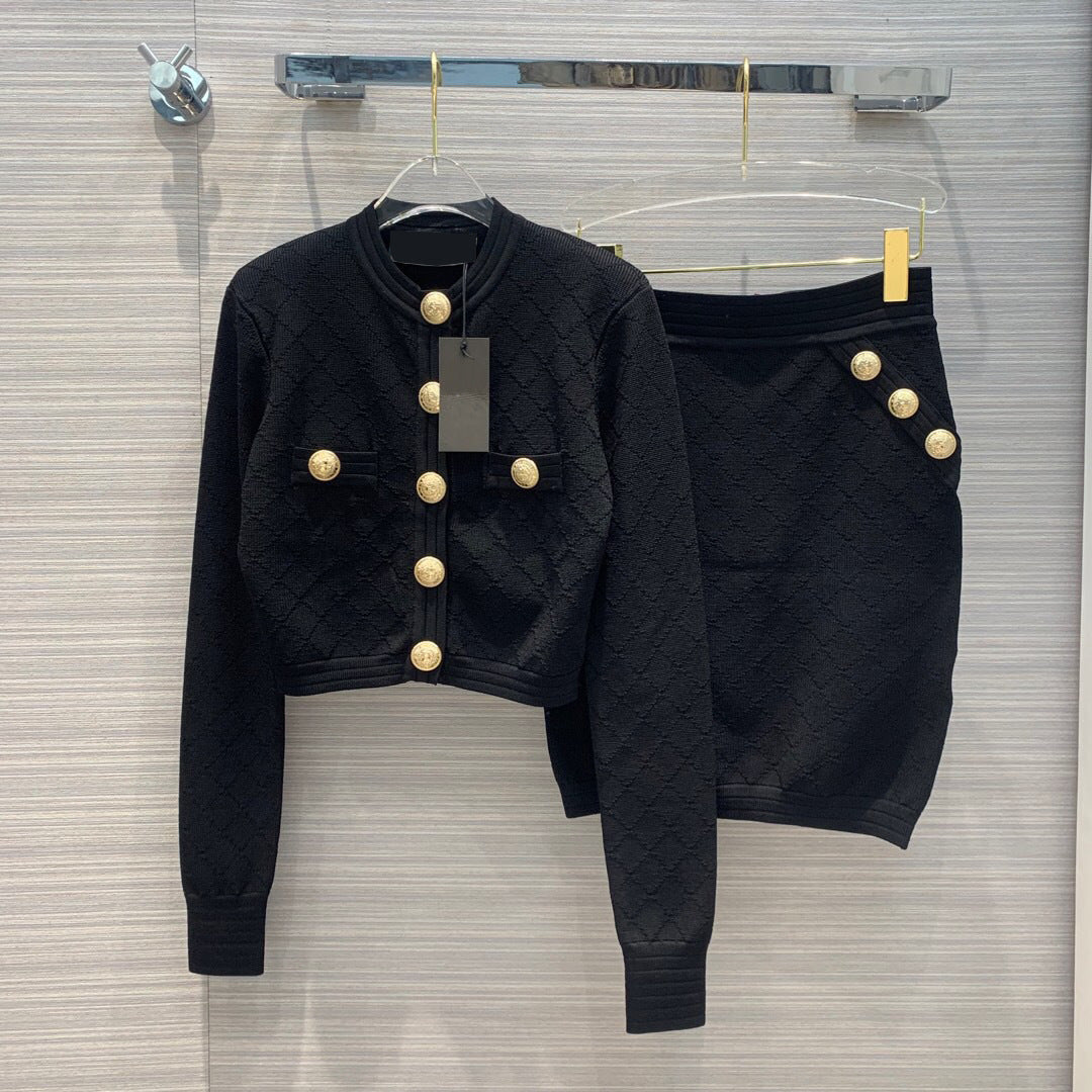 Snap Buttoned Shoulder Pad Knitted Set