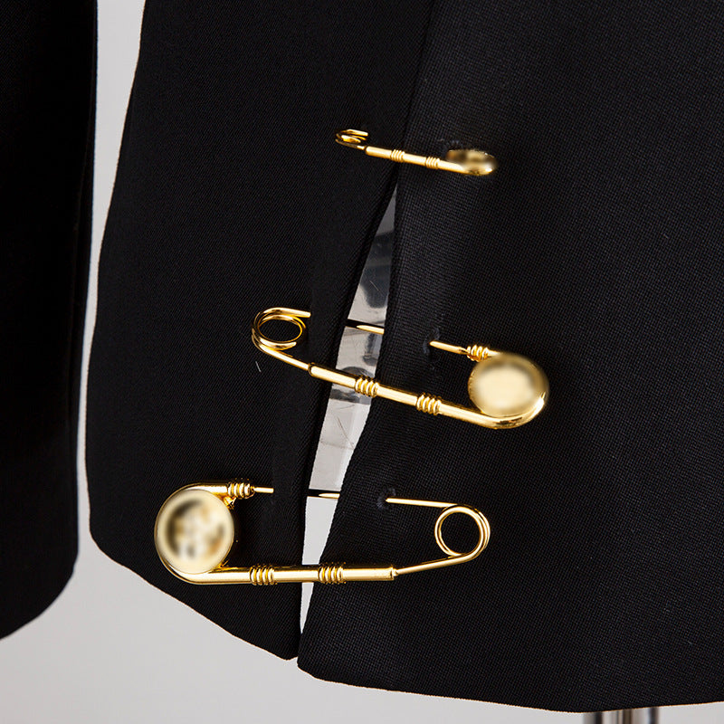 Hollowed-out pin coat