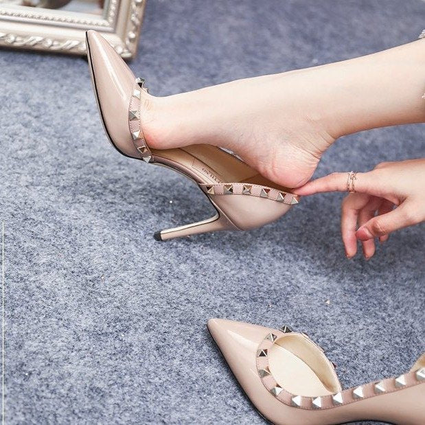 Rivets Pointed Toe Pumps