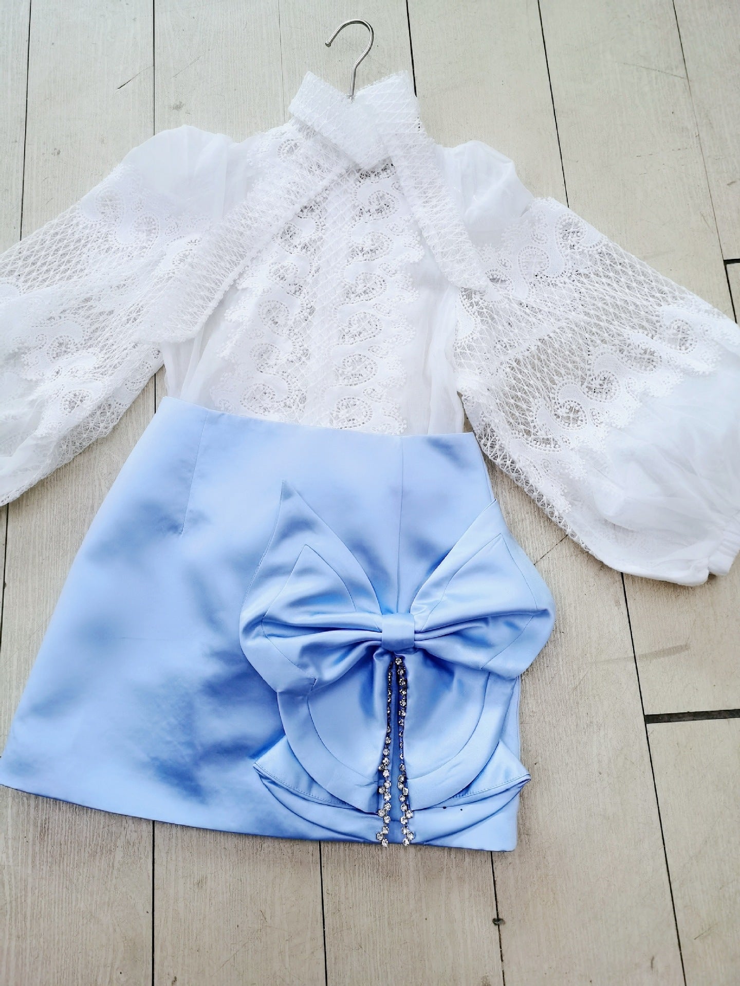 Bowknot Slit Crystal Trim Skirt