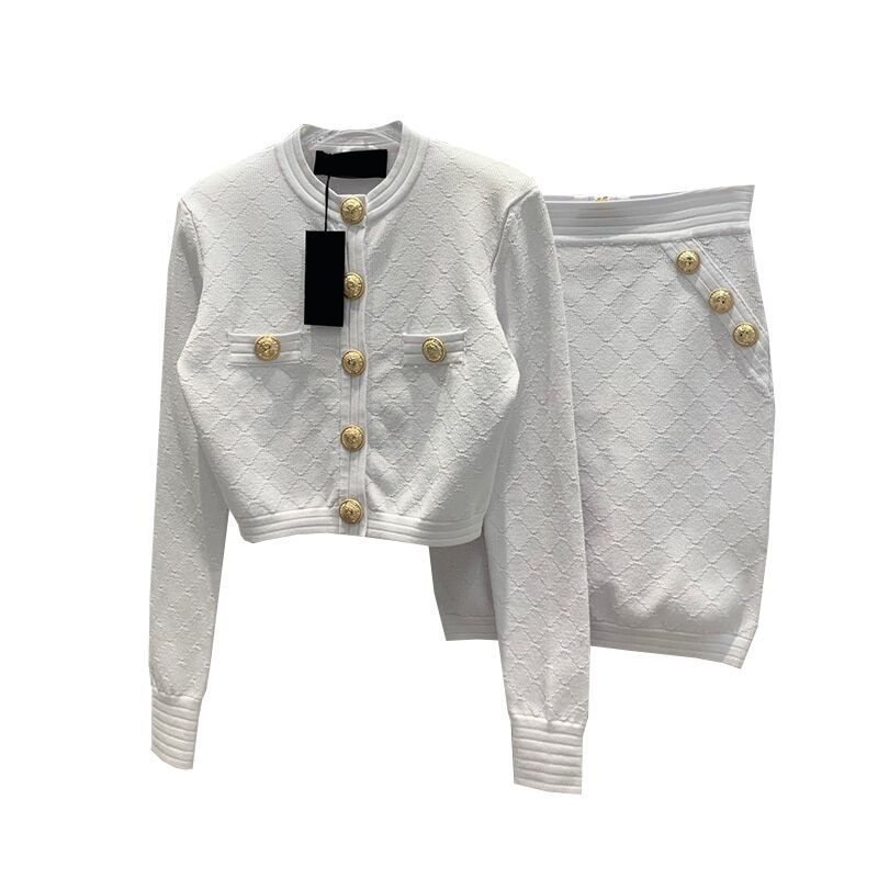 Snap Buttoned Shoulder Pad Knitted Set