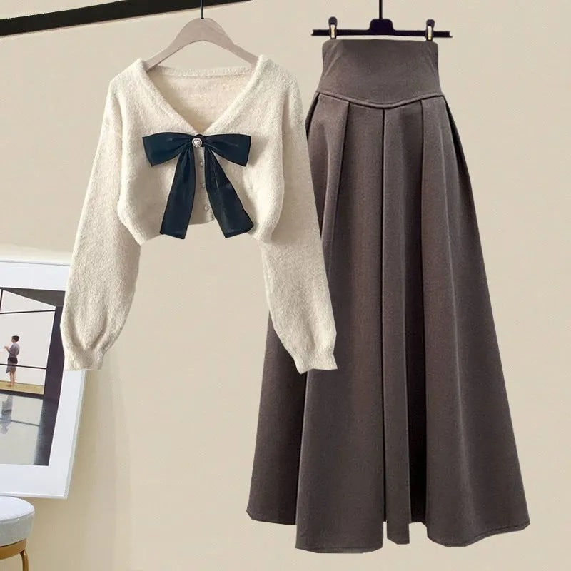 Knitted Blouse With Turtleneck Vest And Skirt