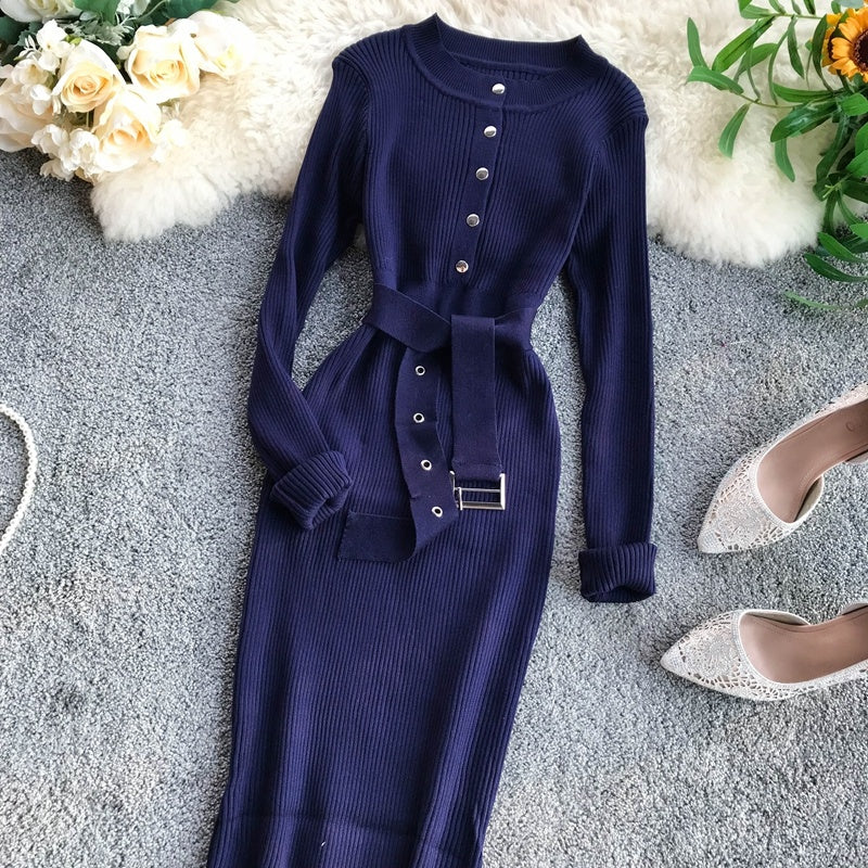 Knit knee-length skirts