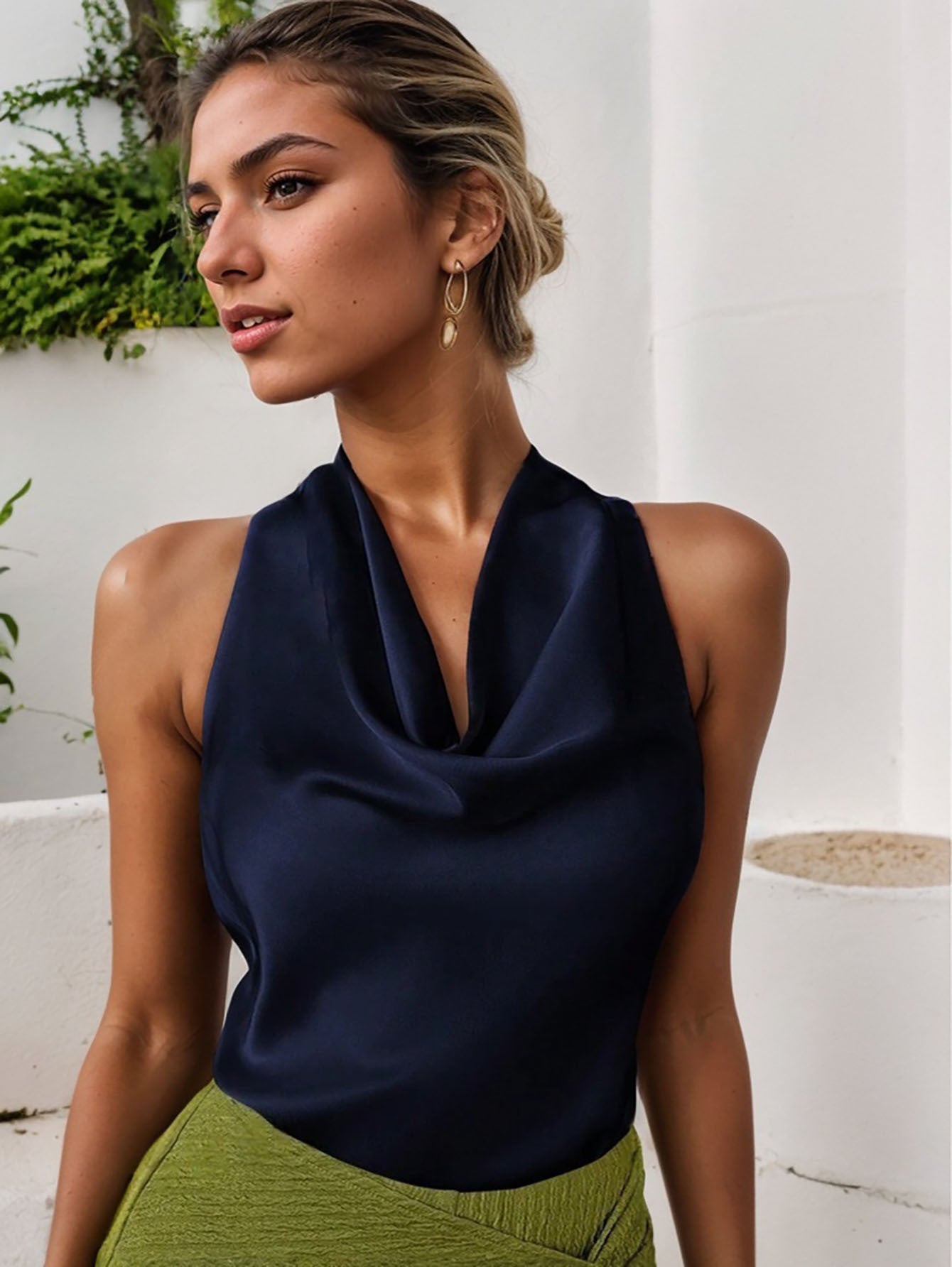Solid Color Swing Collar Sleeveless Vest