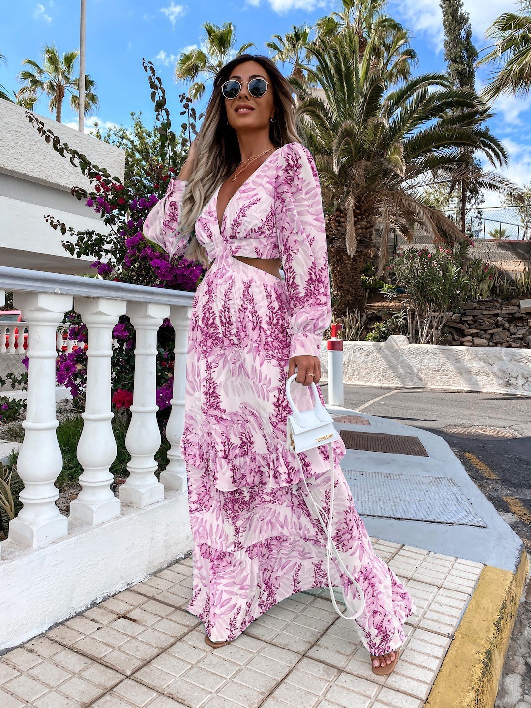 Elegant Hollow Floor V-neck Long-sleeved Dress