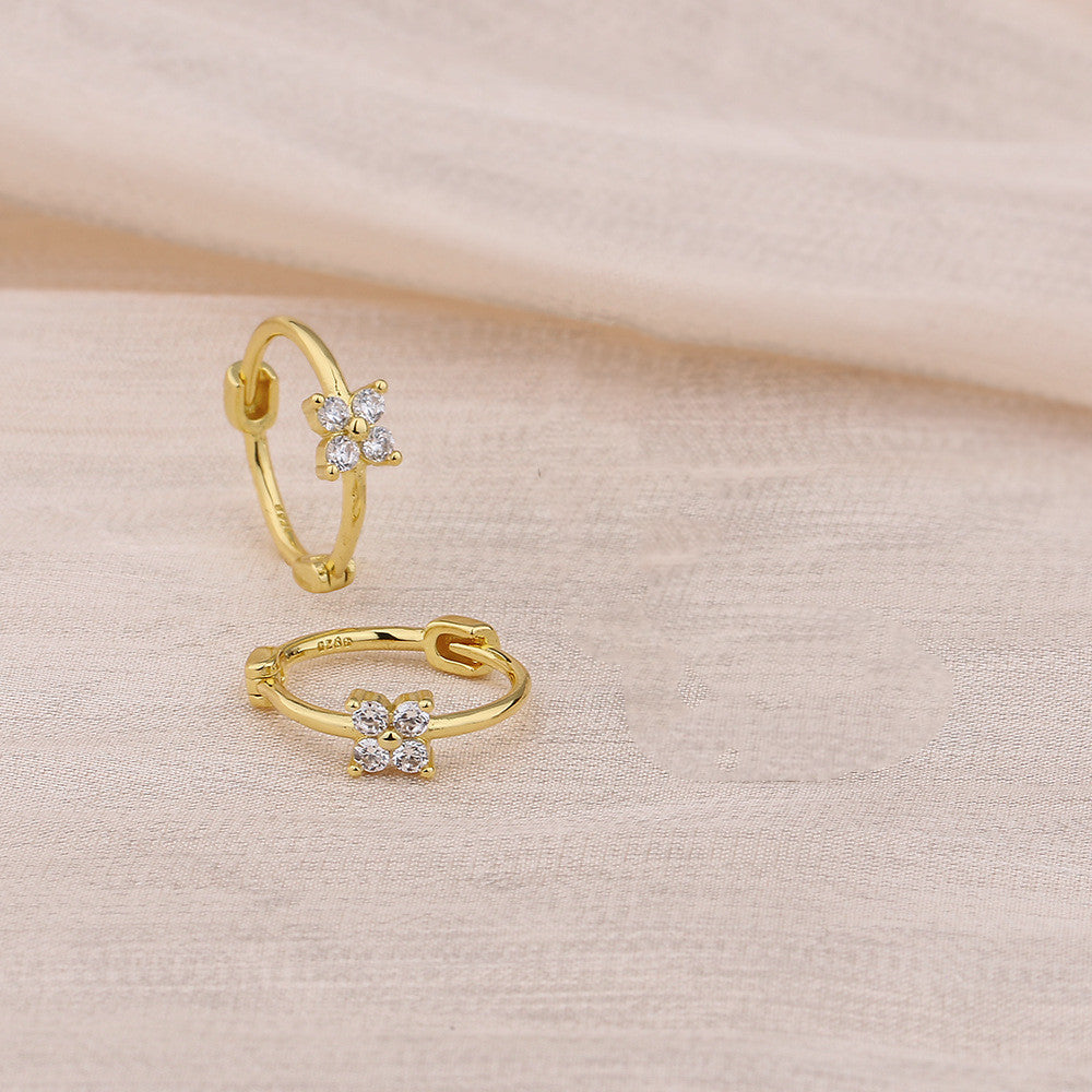 Simple Socialite Style Otica Ear Ring