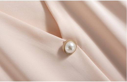V-neck Chic Long-sleeve Blouse