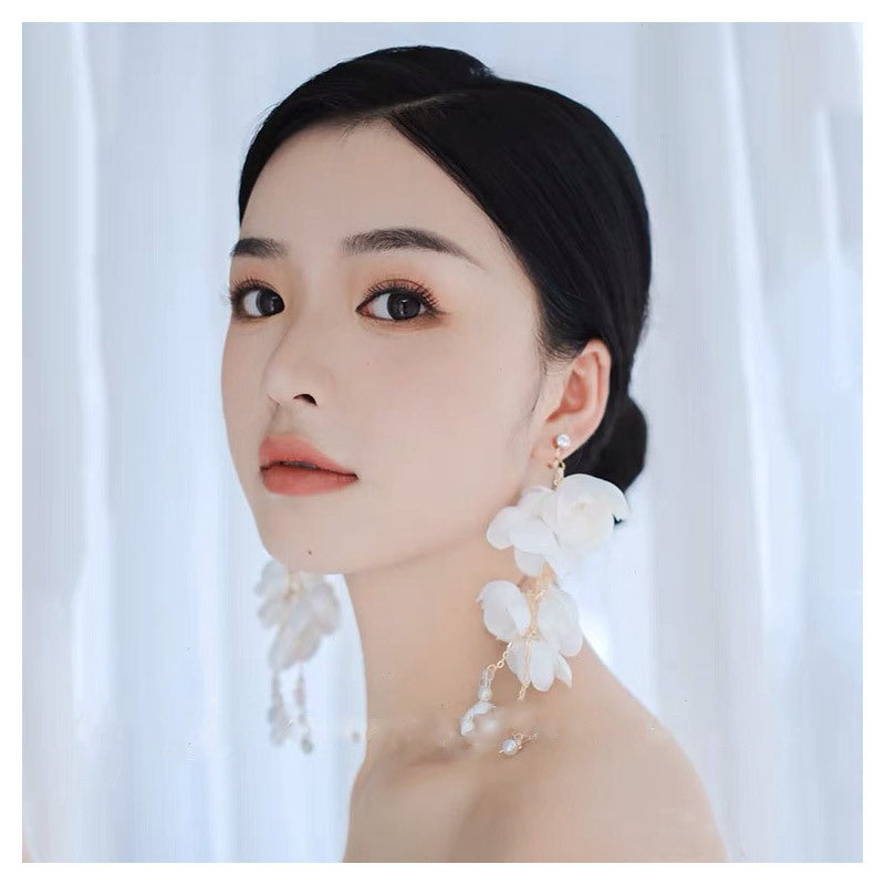 White Small Flower Tassel Wedding Dress Earrings