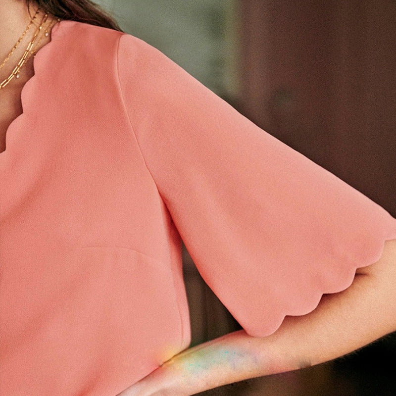 Petal V-neck Five-point Blouse