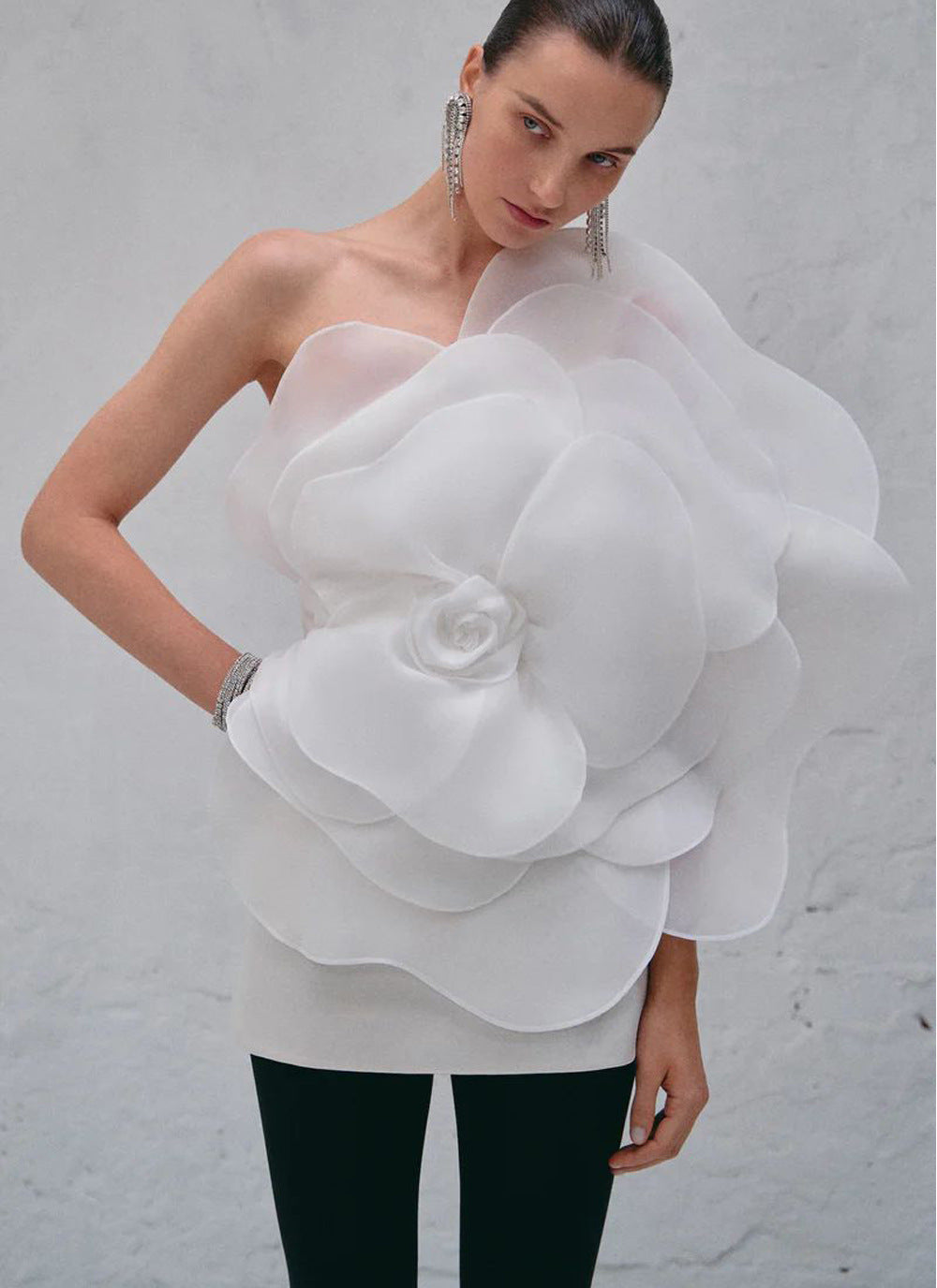 High-end Oblique Shoulder Decorative Flower Dress