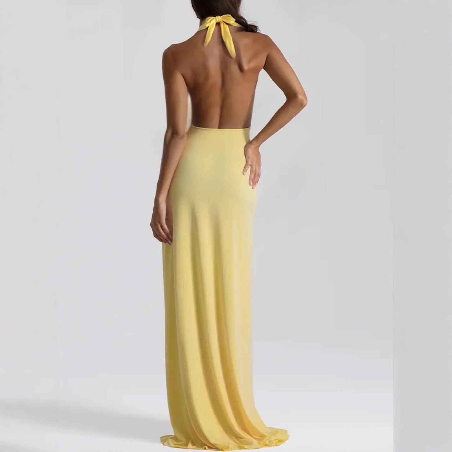 Minimalist And Elegant Ribbon-Trimmed Dress