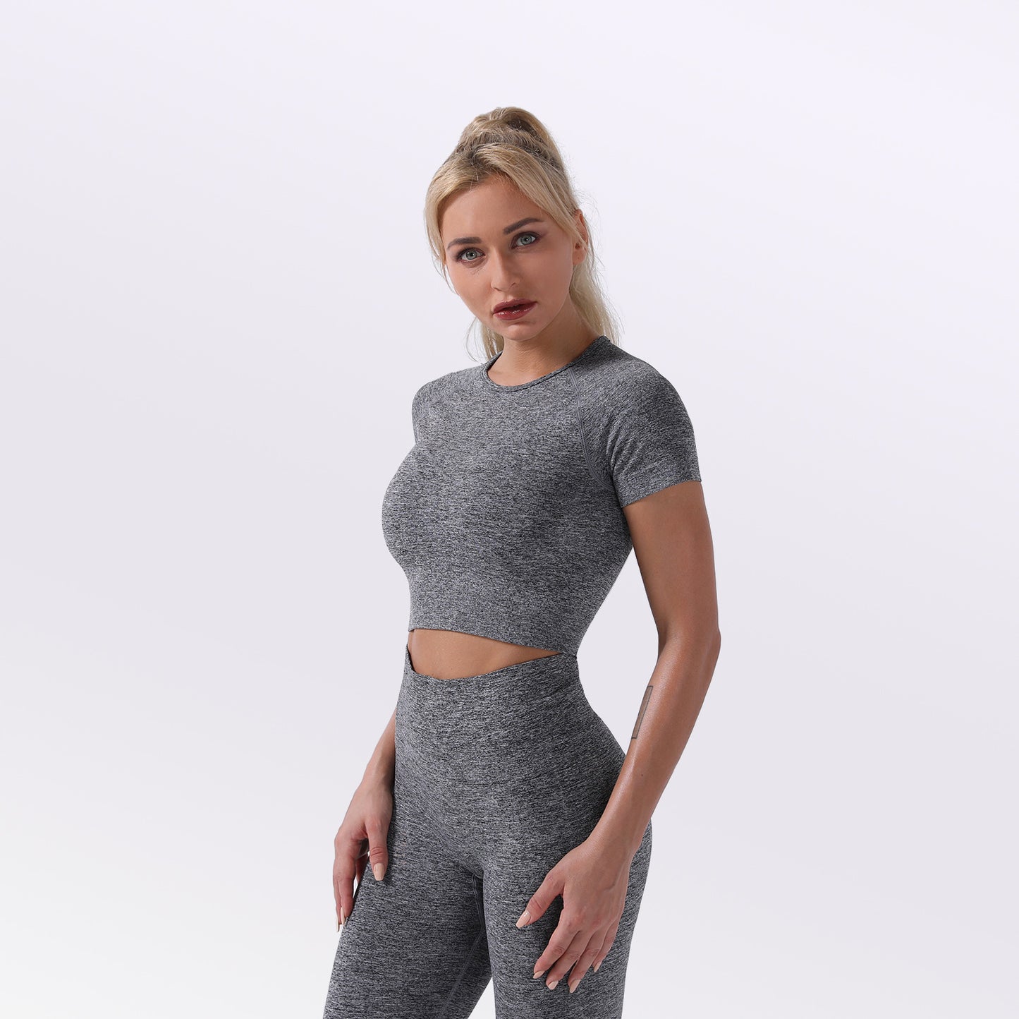 Seamless Botee yoga and gym activewear set by M Chic Boutique, featuring a fitted crop top and matching leggings in a sleek design.