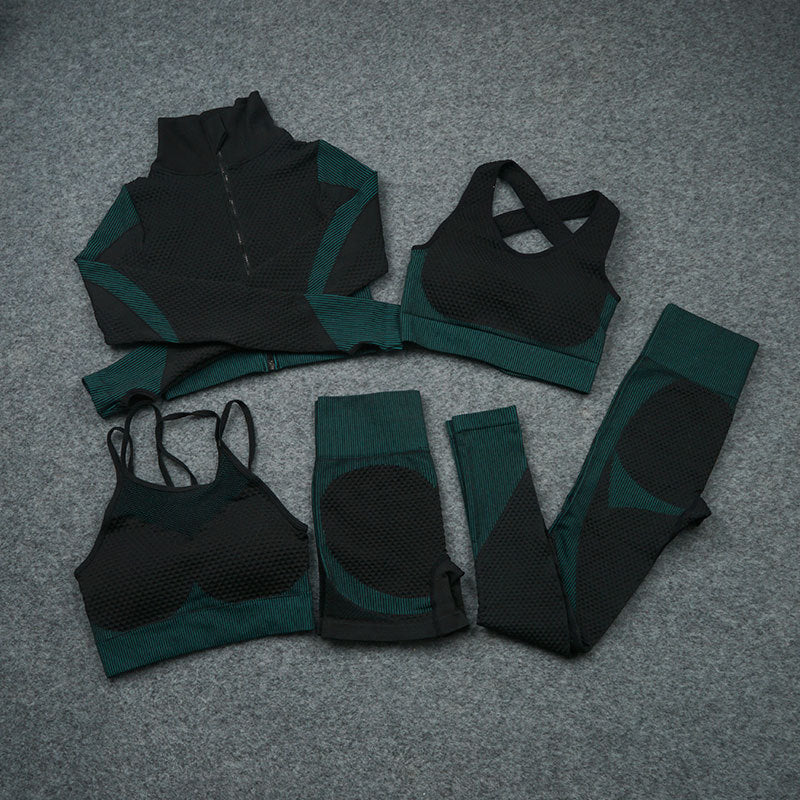 M Chic Boutique quick-drying knitted gym suit, activewear for women, showing the fitted, breathable fabric and sporty design.