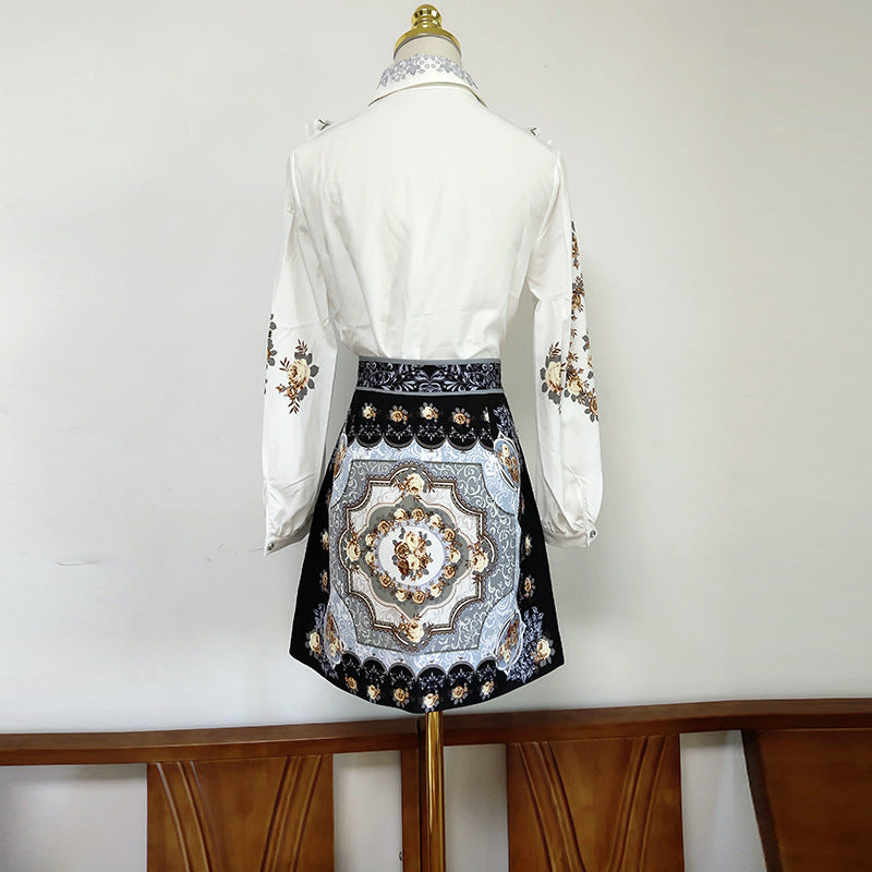 Royal Style two-piece suit set in elegant design, featuring a tailored blazer and matching trousers by M Chic Boutique.