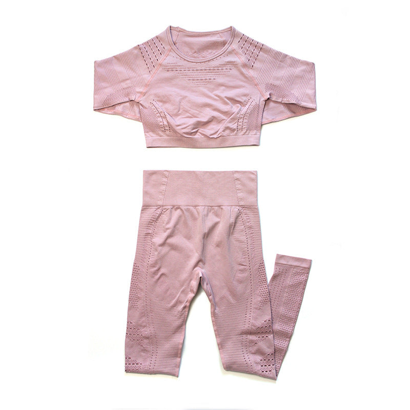 Slim fit M Chic Boutique seamless yoga gym suit activewear, featuring a comfortable, stretchy design for workout and active lifestyle.