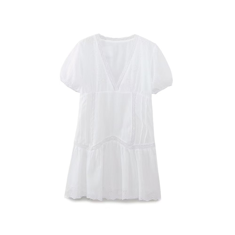 Summer Elegant Hollow Embroidery Short Dress - M Chic Boutique
