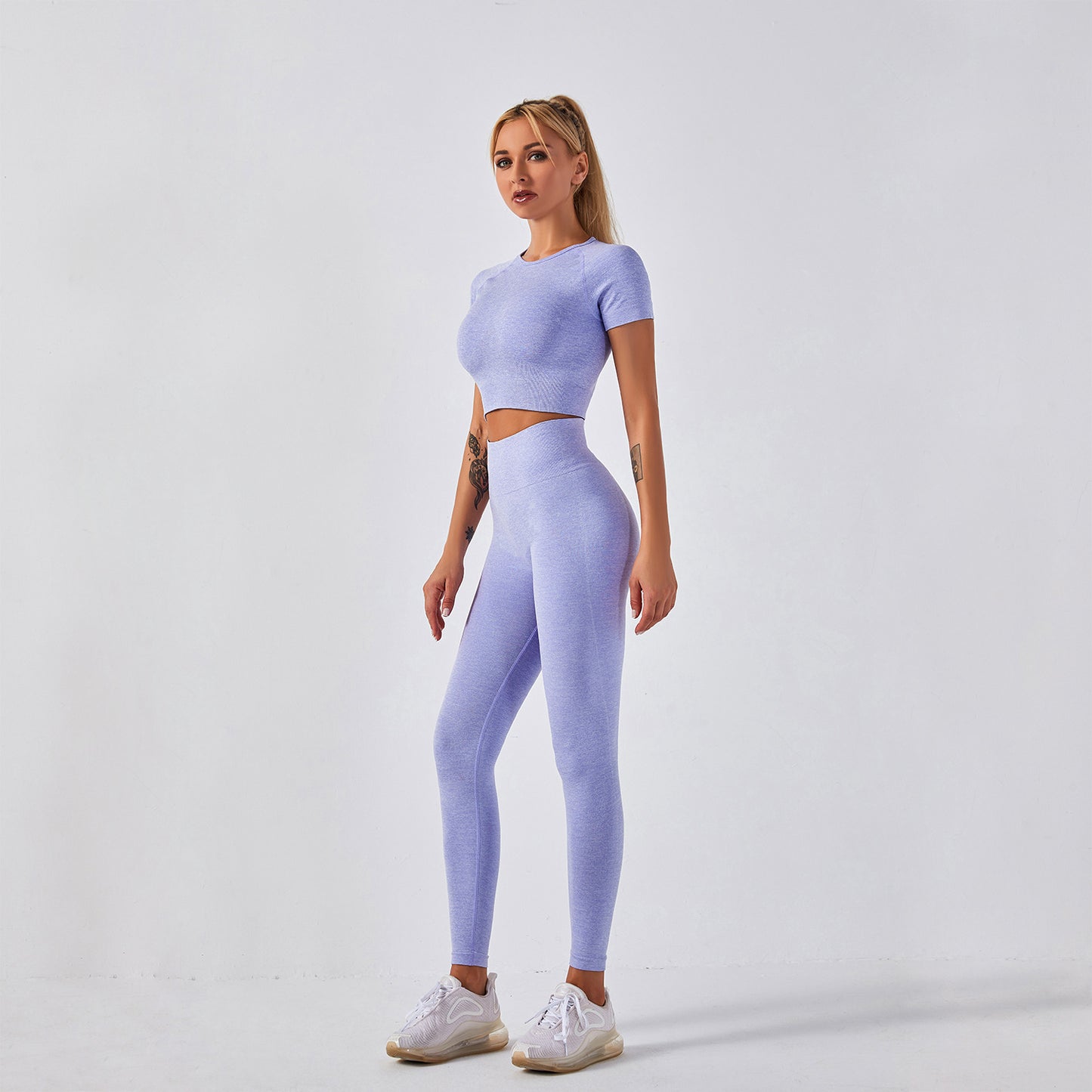 Seamless Botee yoga and gym set by M Chic Boutique, featuring a fitted sports bra and matching leggings for activewear.