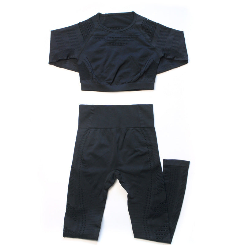 Seamless M Chic Boutique yoga gym suit in black, lightweight and stretchy activewear for comfortable exercise and workouts