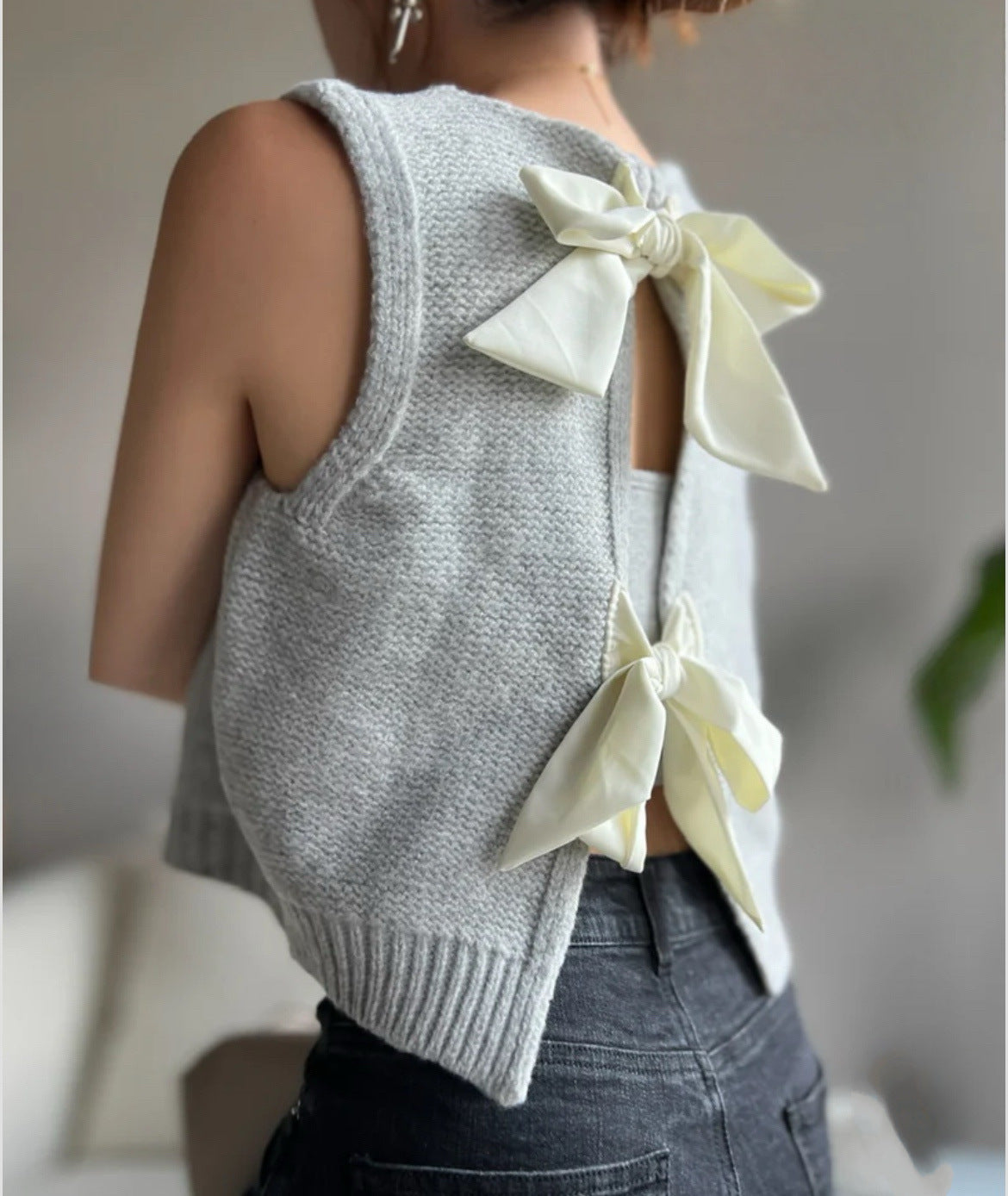 Minimalist Bowknot Vest Sweater
