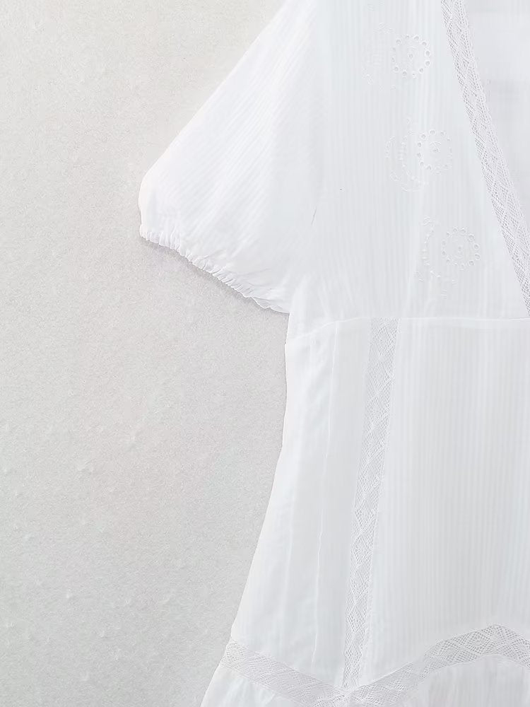 Summer Elegant Hollow Embroidery Short Dress - M Chic Boutique