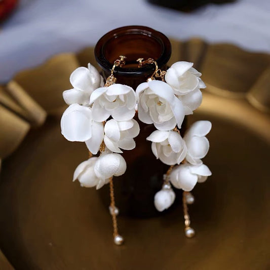 White Small Flower Tassel Wedding Dress Earrings