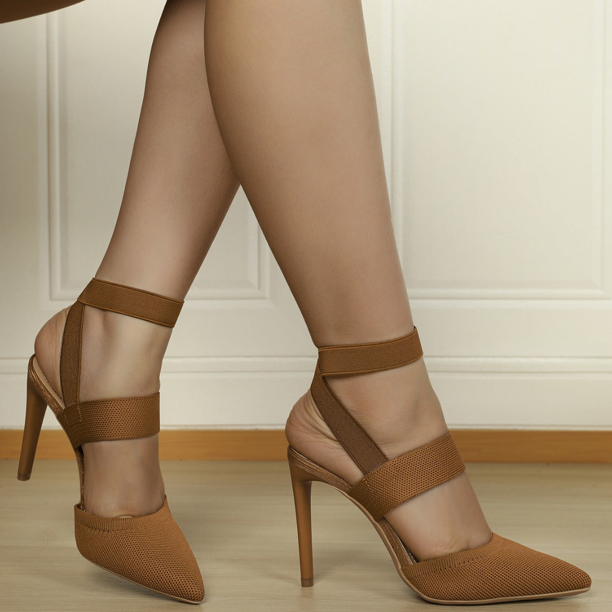 Ponted Stretch High Heels